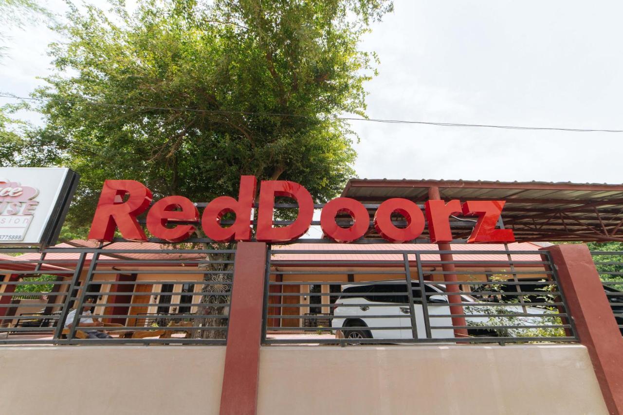 Отель Reddoorz @ Lagao General Santos General Santos City Экстерьер фото